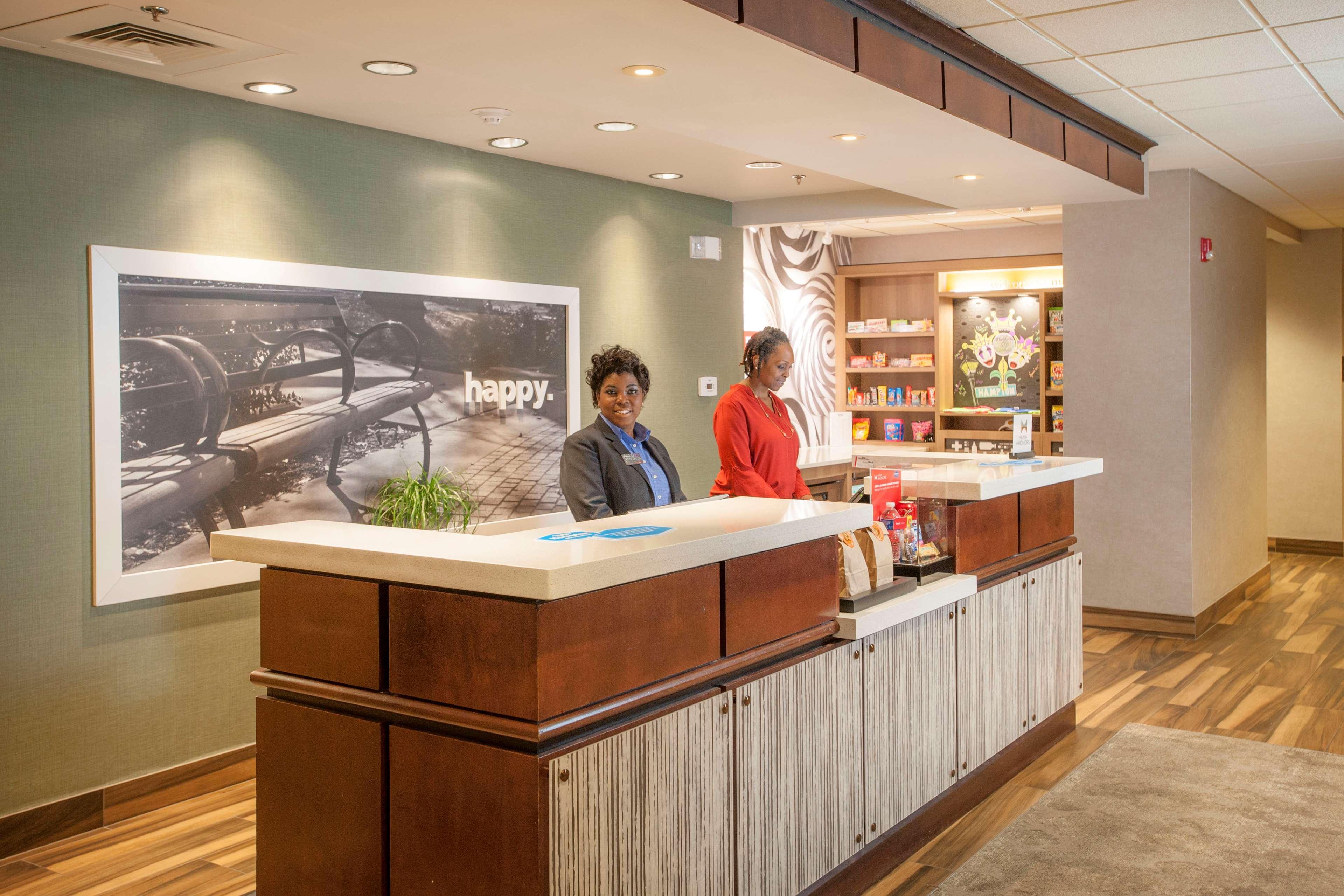 Hampton Inn & Suites Mobile Providence Park/Airport Exterior photo