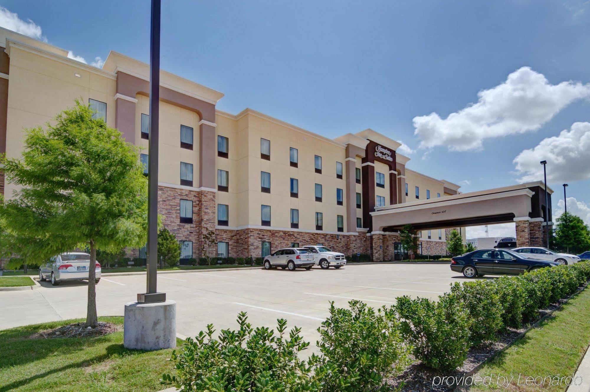 Hampton Inn & Suites Mobile Providence Park/Airport Exterior photo
